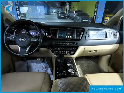 KIA CARNIVAL 9-SEATER HI-LIMOUSINE