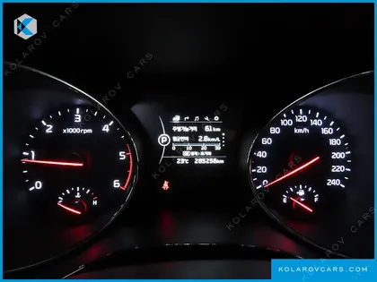 KIA CARNIVAL 9-SEATER HI-LIMOUSINE