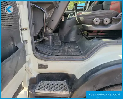 HYUNDAI MEGA TRUCK GOLD