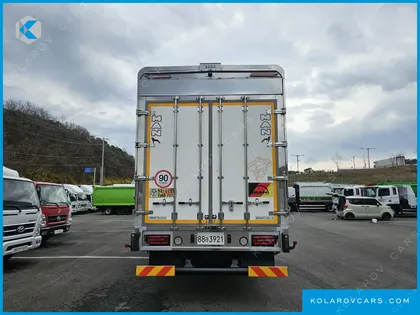MAN TRUCK CARGO TRUCK 8X4