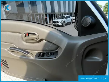HYUNDAI PORTER II SUPER CABIN LPG