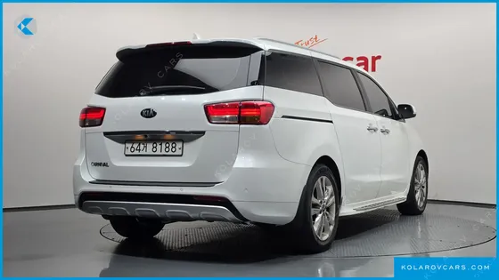 KIA CARNIVAL 9-SEATER PRESTIGE
