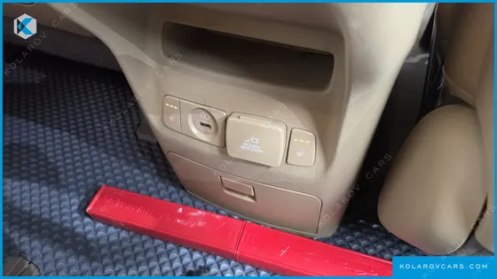 KIA CARNIVAL 9-SEATER PRESTIGE