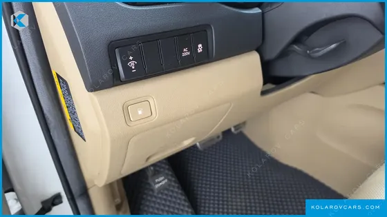 KIA CARNIVAL 9-SEATER PRESTIGE