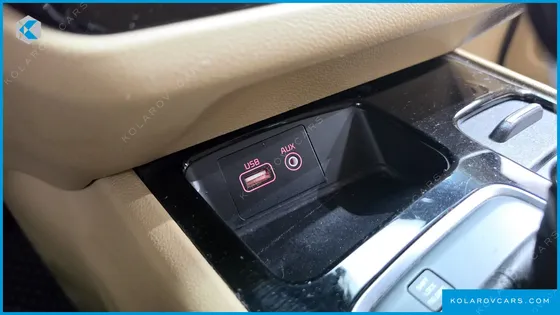 KIA CARNIVAL 9-SEATER PRESTIGE