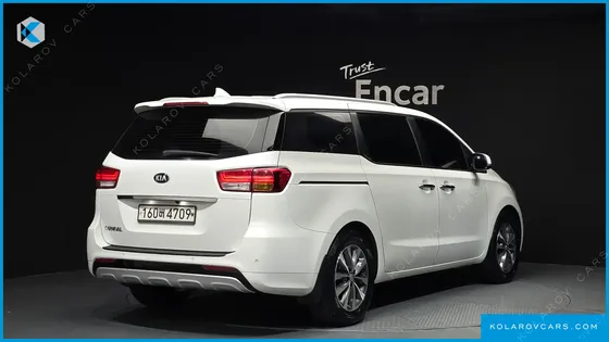 KIA CARNIVAL 9-SEATER LUXURY