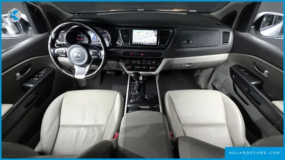 KIA CARNIVAL 9-SEATER LUXURY