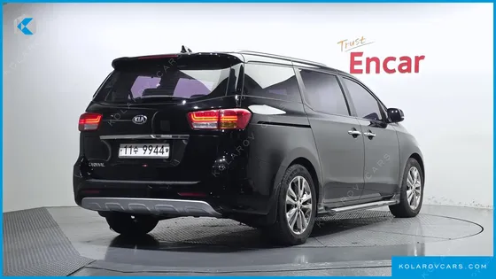 KIA CARNIVAL 9-SEATER PRESTIGE