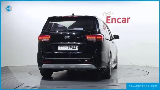 KIA CARNIVAL 9-SEATER PRESTIGE