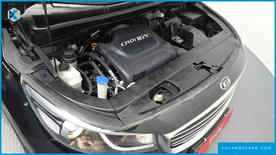KIA CARNIVAL 9-SEATER PRESTIGE