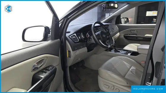 KIA CARNIVAL 9-SEATER PRESTIGE