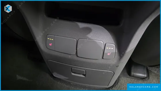 KIA CARNIVAL 9-SEATER PRESTIGE