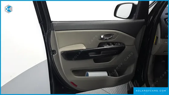 KIA CARNIVAL 9-SEATER PRESTIGE