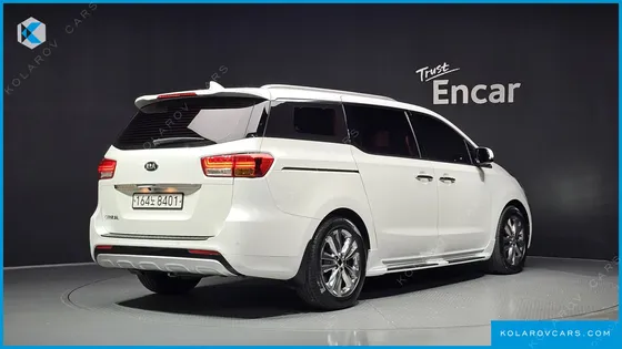 KIA CARNIVAL 9-SEATER PRESTIGE