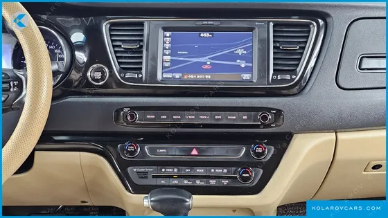 KIA CARNIVAL 9-SEATER PRESTIGE