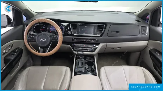 KIA CARNIVAL 9-SEATER NOBLESSE