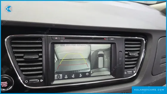 KIA CARNIVAL 9-SEATER NOBLESSE