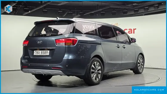 KIA CARNIVAL 11-SEATER NOBLESSE