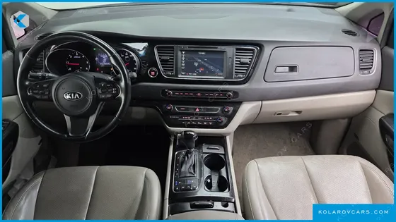 KIA CARNIVAL 11-SEATER NOBLESSE