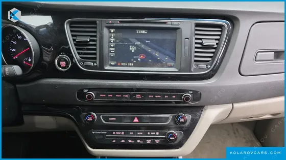 KIA CARNIVAL 11-SEATER NOBLESSE