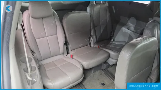 KIA CARNIVAL 11-SEATER NOBLESSE