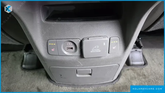 KIA CARNIVAL 11-SEATER NOBLESSE