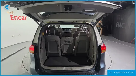 KIA CARNIVAL 11-SEATER NOBLESSE