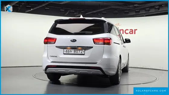 KIA CARNIVAL 9-SEATER NOBLESSE