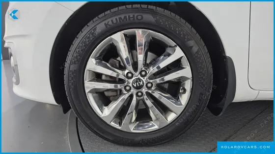 KIA CARNIVAL 9-SEATER NOBLESSE