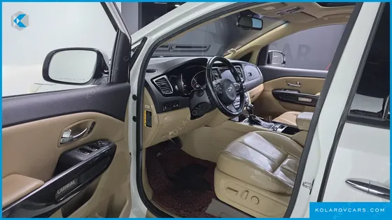 KIA CARNIVAL 9-SEATER NOBLESSE