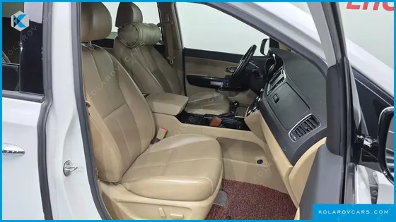 KIA CARNIVAL 9-SEATER NOBLESSE