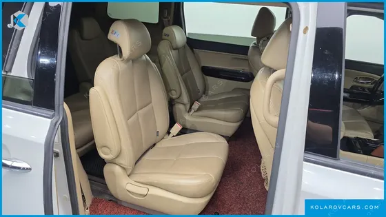 KIA CARNIVAL 9-SEATER NOBLESSE