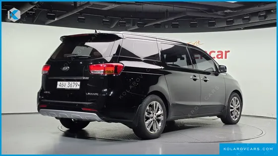 KIA CARNIVAL 7-SEATER LIMOUSINE