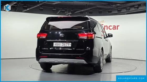 KIA CARNIVAL 7-SEATER LIMOUSINE
