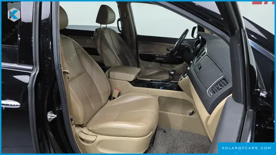 KIA CARNIVAL 7-SEATER LIMOUSINE