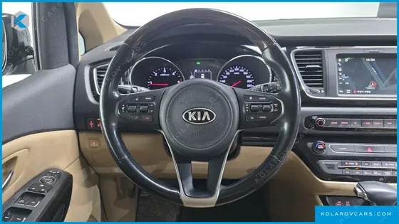 KIA CARNIVAL 7-SEATER LIMOUSINE