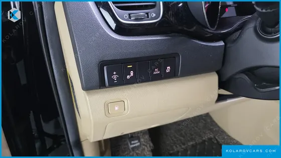 KIA CARNIVAL 7-SEATER LIMOUSINE