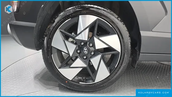 HYUNDAI KONA GASOLINE 2.0 2WD