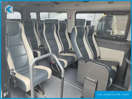 HYUNDAI SOLATI 15-SEATER