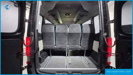 HYUNDAI SOLATI 15-SEATER