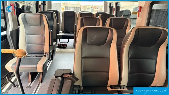 HYUNDAI SOLATI 15-SEATER