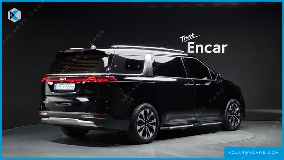 KIA CARNIVAL GASOLINE 9-SEATER SIGNATURE