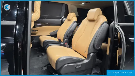 KIA CARNIVAL GASOLINE 9-SEATER SIGNATURE