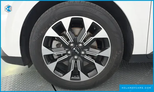 KIA CARNIVAL DIESEL 9-SEATER NOBLESSE