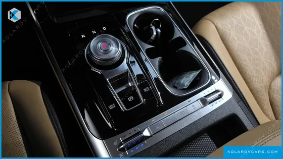 KIA CARNIVAL DIESEL 9-SEATER NOBLESSE