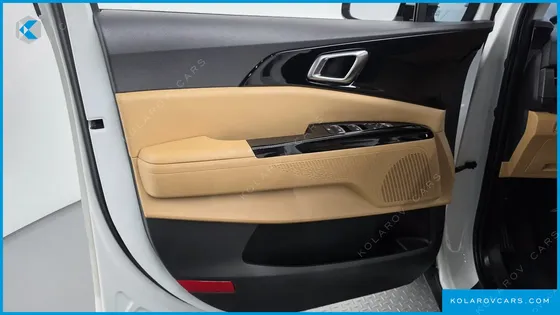 KIA CARNIVAL DIESEL 9-SEATER NOBLESSE