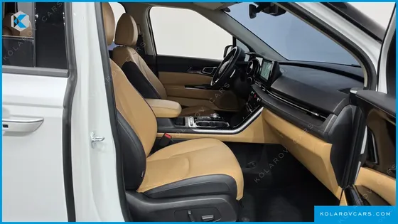 KIA CARNIVAL DIESEL 9-SEATER NOBLESSE