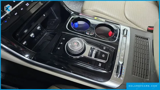 KIA CARNIVAL GASOLINE 7-SEATER HI-LIMOUSINE