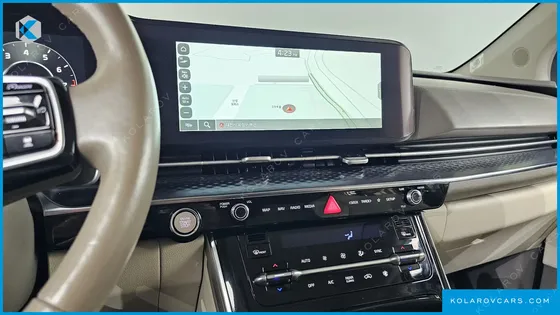 KIA CARNIVAL GASOLINE 7-SEATER HI-LIMOUSINE