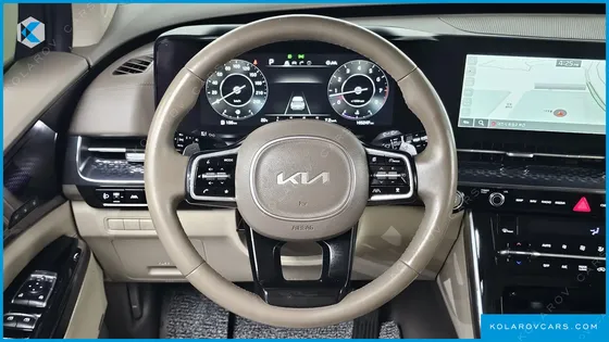 KIA CARNIVAL GASOLINE 7-SEATER HI-LIMOUSINE